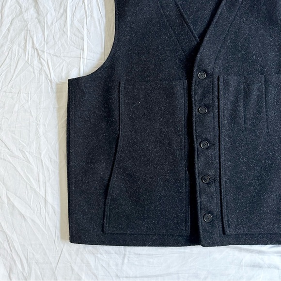 Filson Wool Mackinaw Vest - Picture 2 of 10